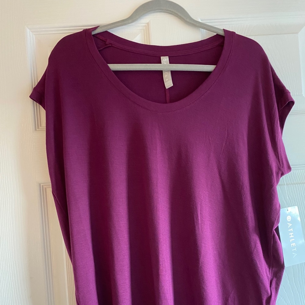 Athleta relaxed tee!